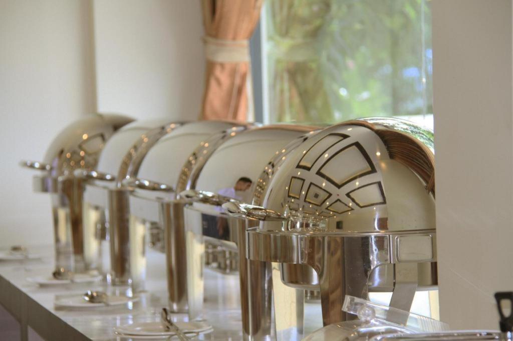 Virati Hotel Yangon Eksteriør bilde