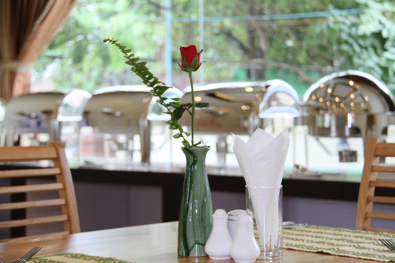 Virati Hotel Yangon Eksteriør bilde