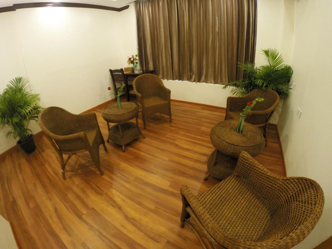 Virati Hotel Yangon Eksteriør bilde