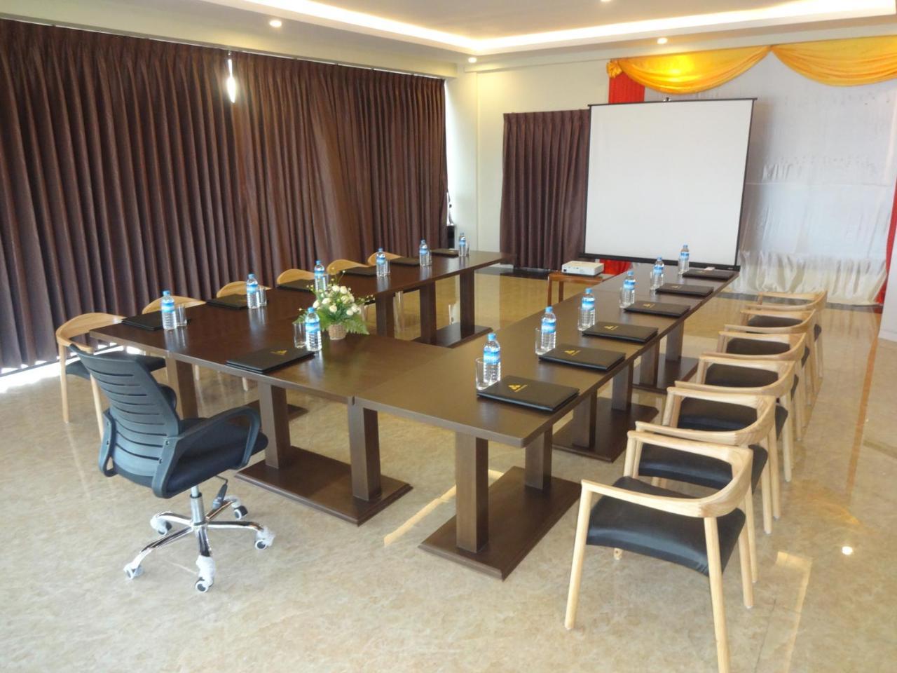 Virati Hotel Yangon Eksteriør bilde
