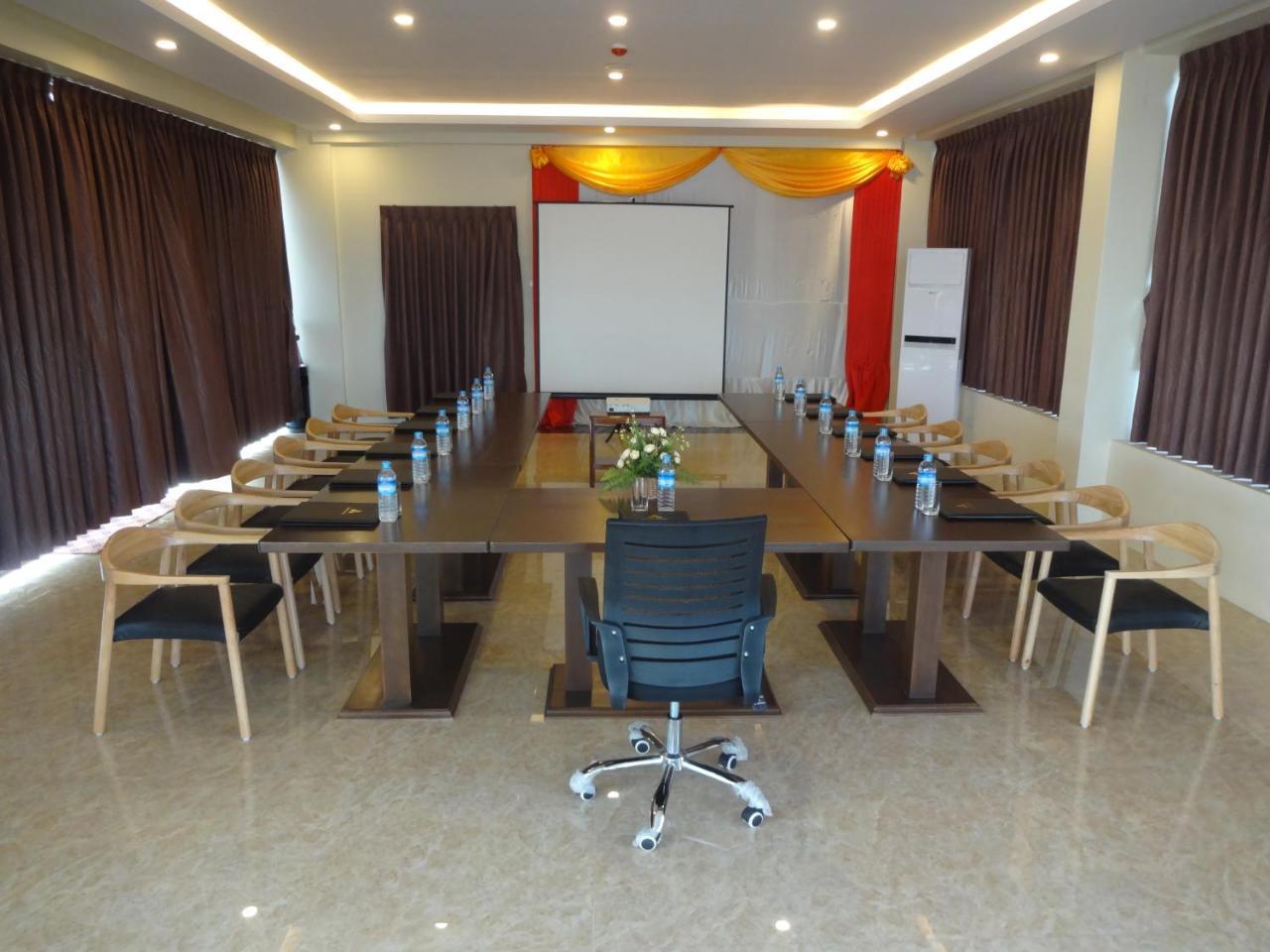 Virati Hotel Yangon Eksteriør bilde