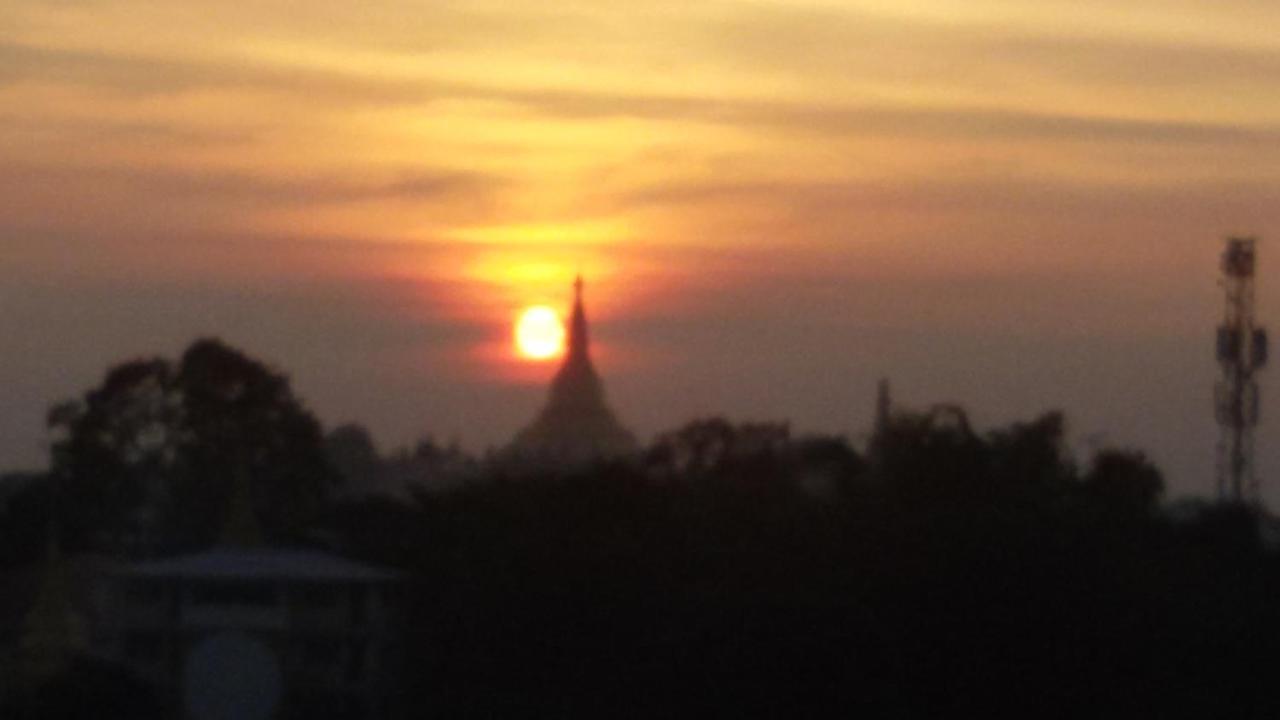 Virati Hotel Yangon Eksteriør bilde
