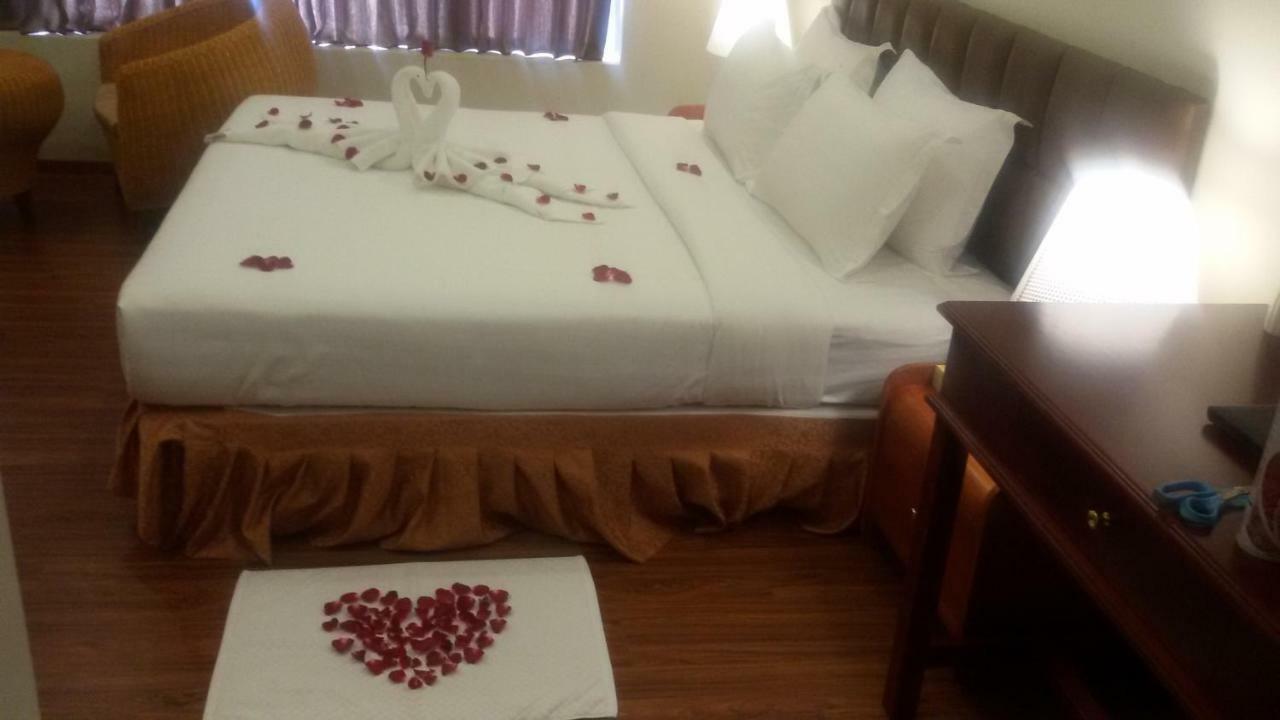 Virati Hotel Yangon Eksteriør bilde
